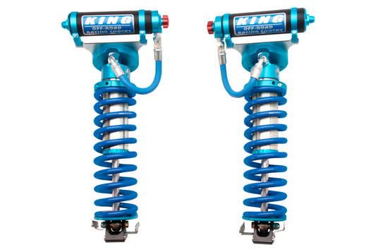 King Shocks 2005年以降フォードF-250 4WD フロント 3.0インチ（約76.2mm）直径リモートリザーバー付きコイルオーバー（調整機能付き・ペア）