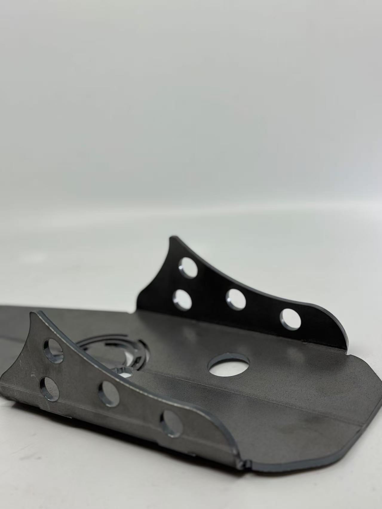 Speed Tek Auto Racing - 10インチ クイックチェンジ用 レーザーカット スキッドプレート 350MPa