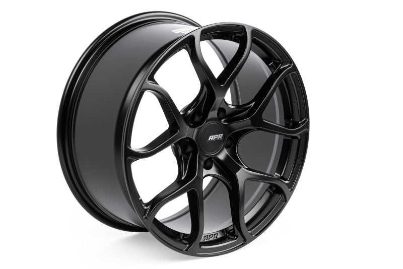 APR A01 フローフォームド - 18x8.5 - 5x112 - ET45 - ハブ径66.5mm - サテンブラックホイール