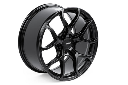 APR A01 フローフォームド - 18x8.5 - 5x112 - ET45 - ハブ径66.5mm - サテンブラックホイール