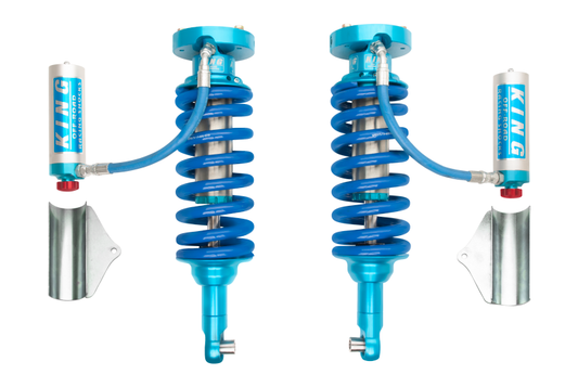 King Shocks 2016年以降日産タイタンXD用フロント2.5インチ径リモートリザーバーコイルオーバー 調整機能付き（ペア）