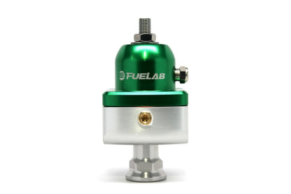 Fuelab 555 ハイプレッシャー アジャスタブル燃圧レギュレーター ブロッキングタイプ 25-65 PSI (1) -8AN イン (2) -8AN 出り - グリーン