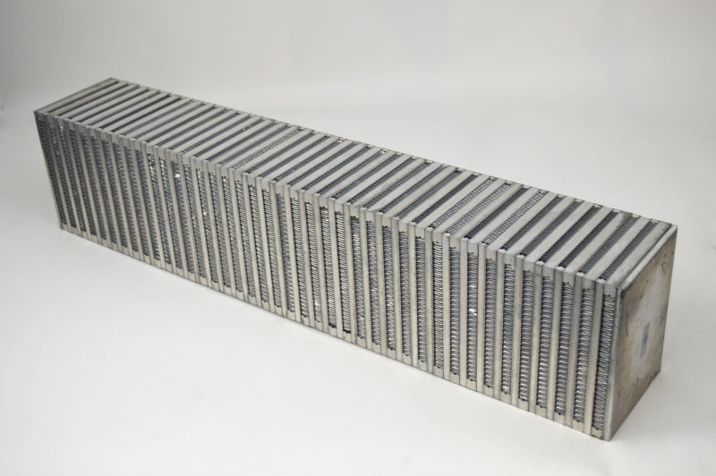 CSF ハイパフォーマンス バー＆プレート インタークーラーコア（垂直フロー） - 27インチ（約686mm）L x 6インチ（約152mm）H x 4.5インチ（約114mm）W