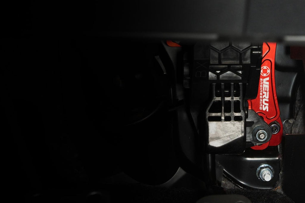 Verus Engineering スロットルペダルスペーサー | 2023年以降 トヨタ GR カローラ (A0650A)