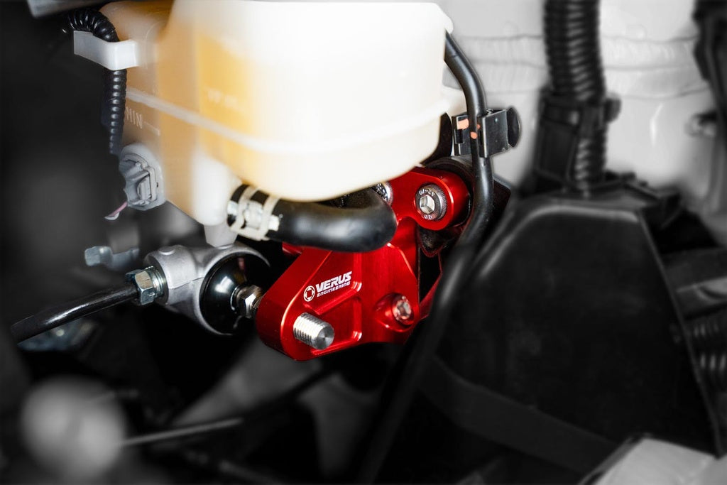 Verus Engineering ブレーキマスターシリンダーブレース | 2023年以降 トヨタ GR カローラ (A0651A)