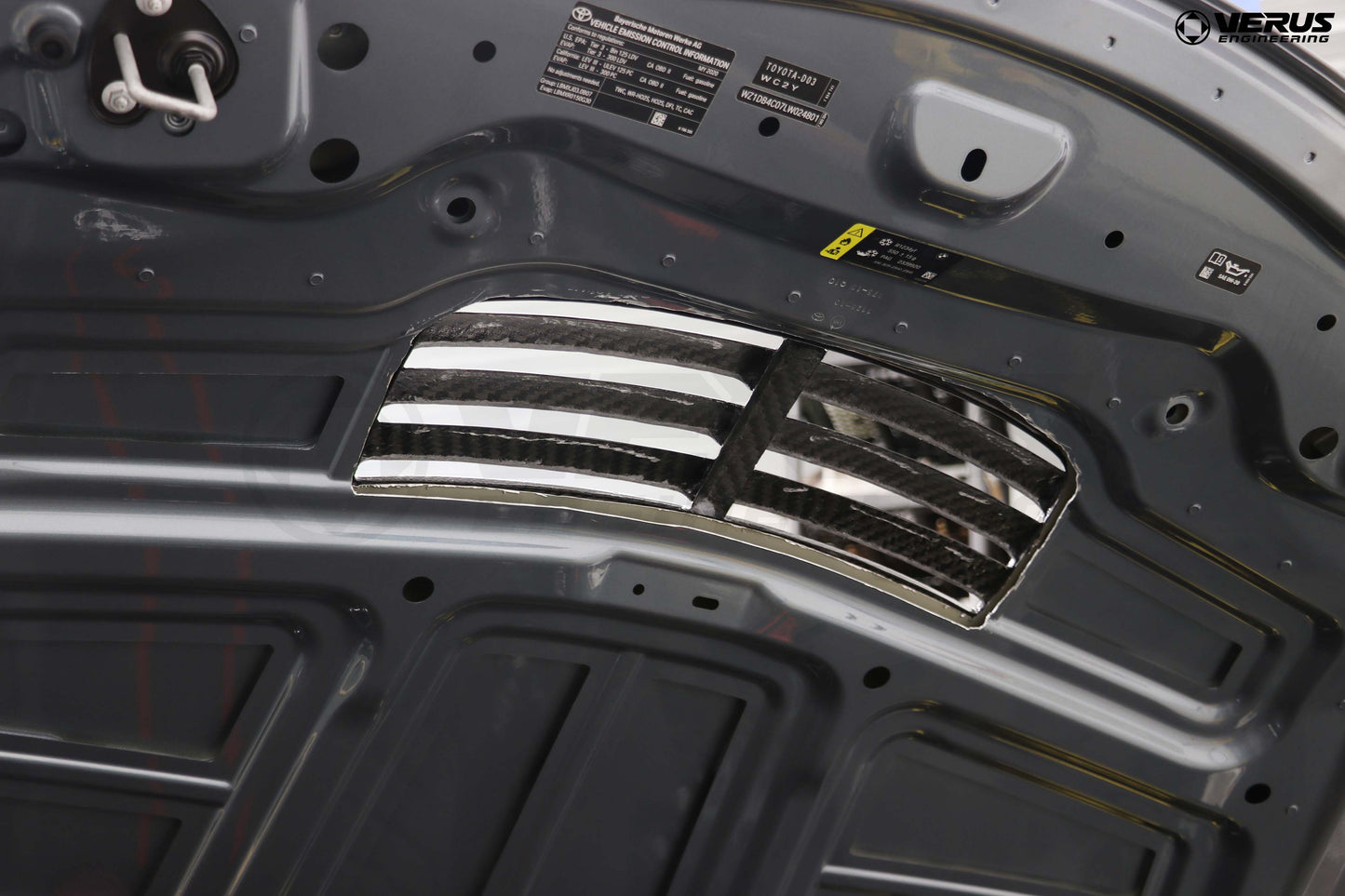 Verus Engineering カーボンボンネットフードルーバーキット | 2020年以降 トヨタ A90 スープラ (A0215A)