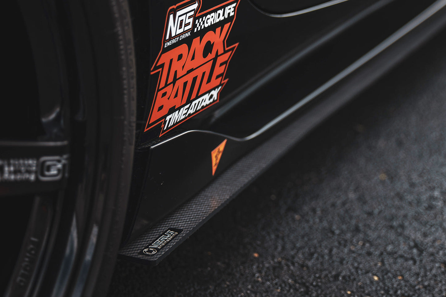 Verus Engineering カーボン ポリウィーブ サイド スプリッターキット | 2020+ トヨタ A90 スープラ (A0263A)