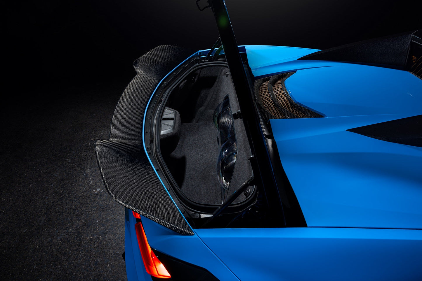 Eventuri シボレー C8 コルベット ハードトップ コンバーチブル ブラックカーボンインテークシステム