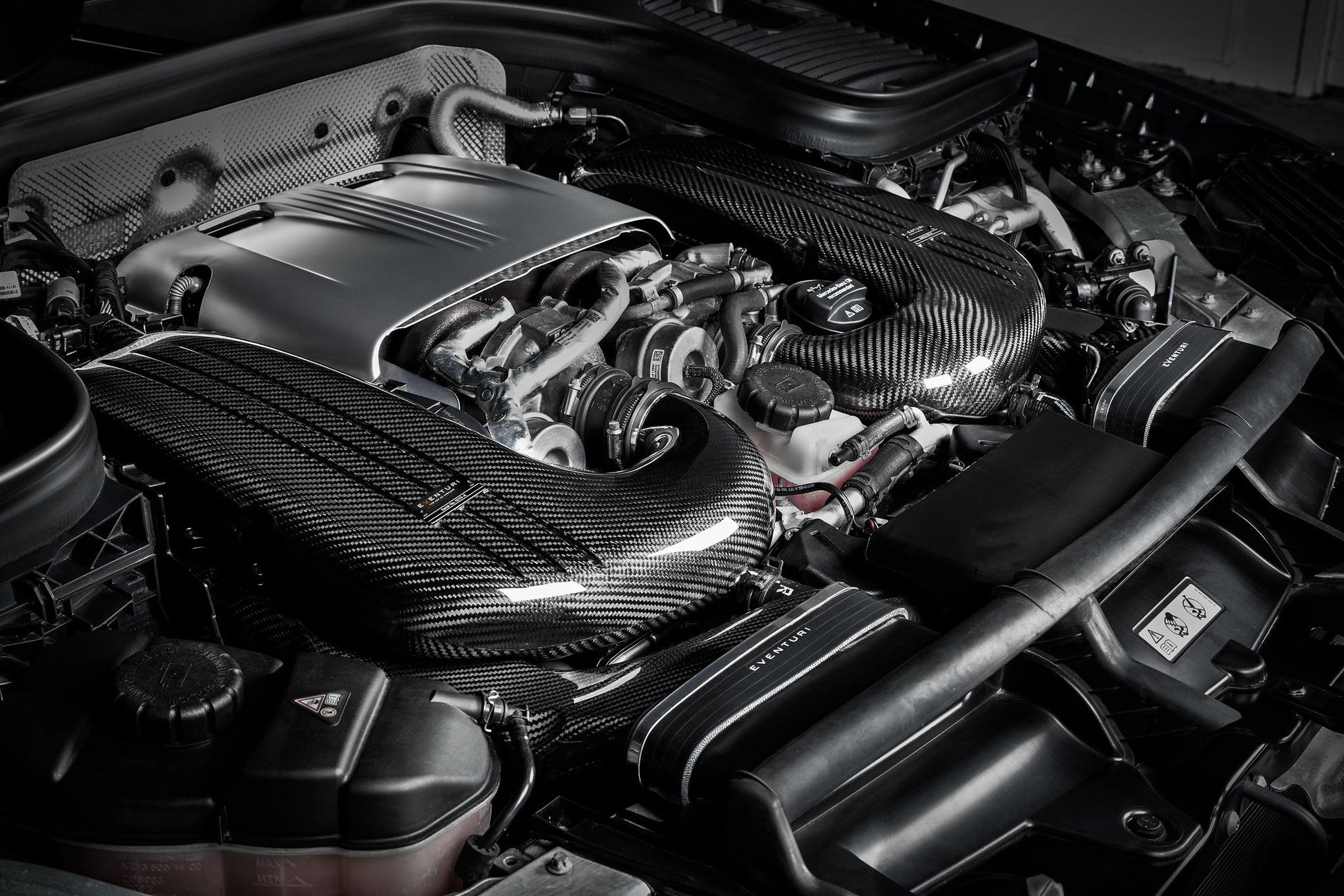 Eventuri GLC63 / GLC63S AMG Carbon Intake System - iND Distribution