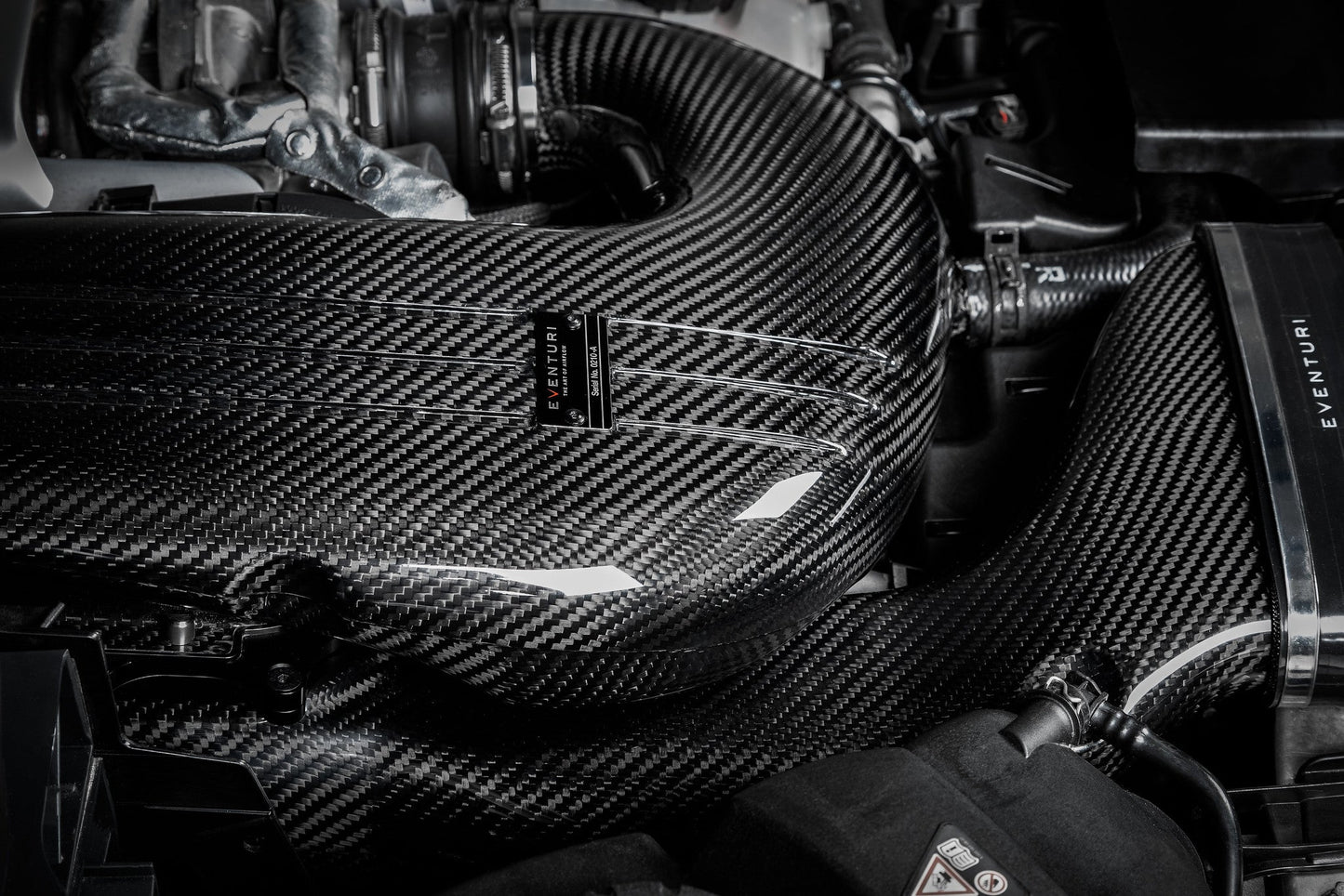 Eventuri GLC63 / GLC63S AMG Carbon Intake System - iND Distribution