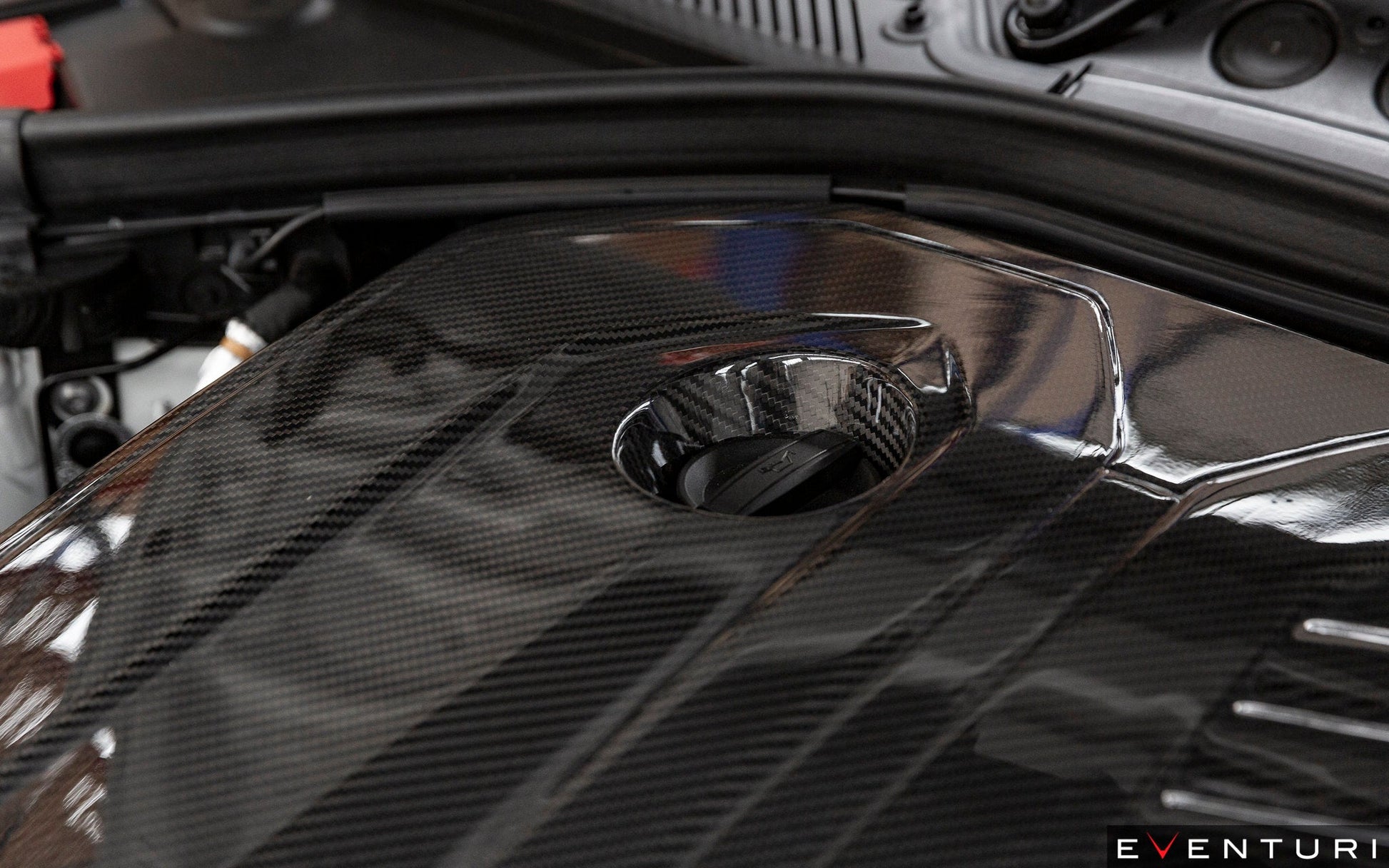 Eventuri bmw b58 carbon engine cover - iND Distribution
