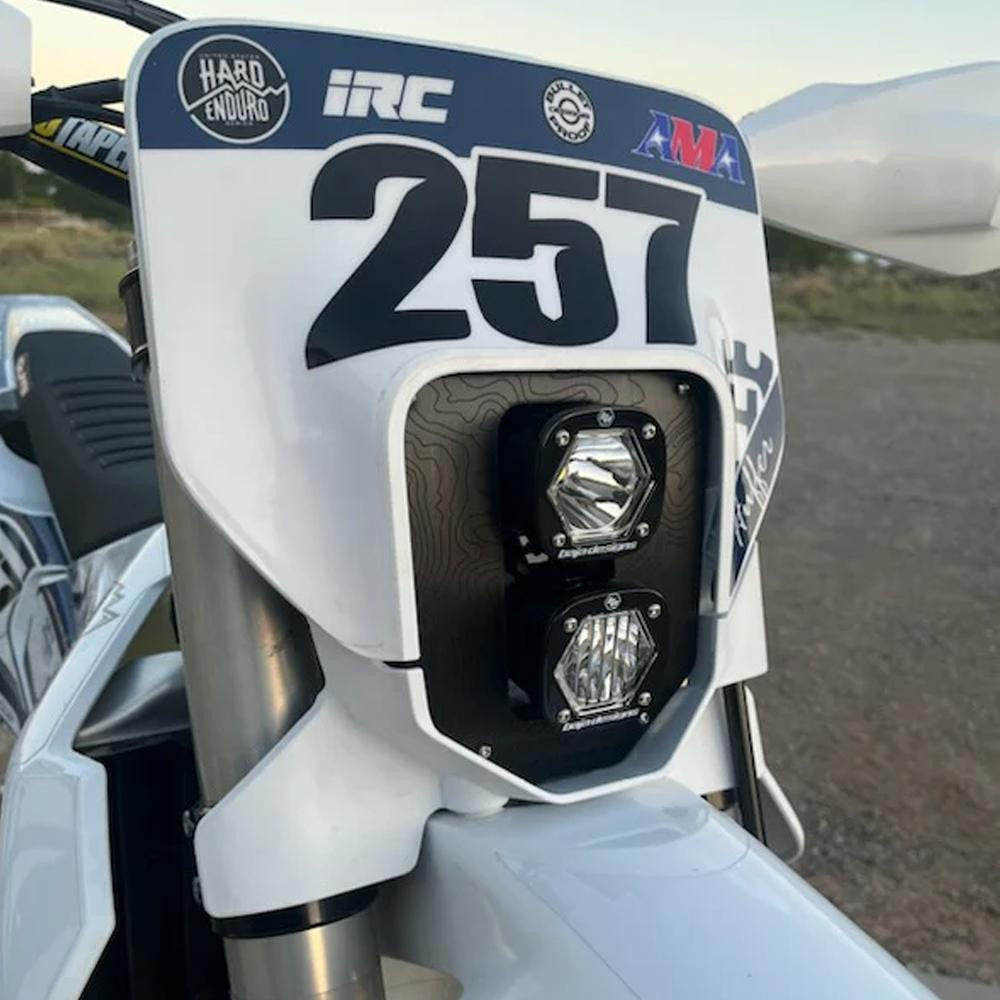 Baja Designs - Husqvarna Dual S1 Gemini (DC) LED ヘッドライトキット ハイ・ロー配線付き - 2024-2025 Husqvarna FE-S専用