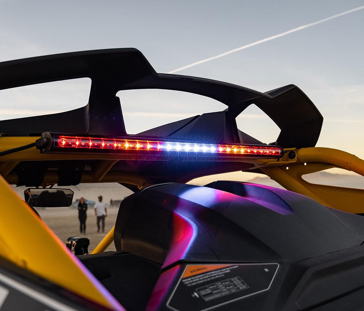 Baja Designs 2024 Can-Am Maverick R用 RTL/RTLB キット -