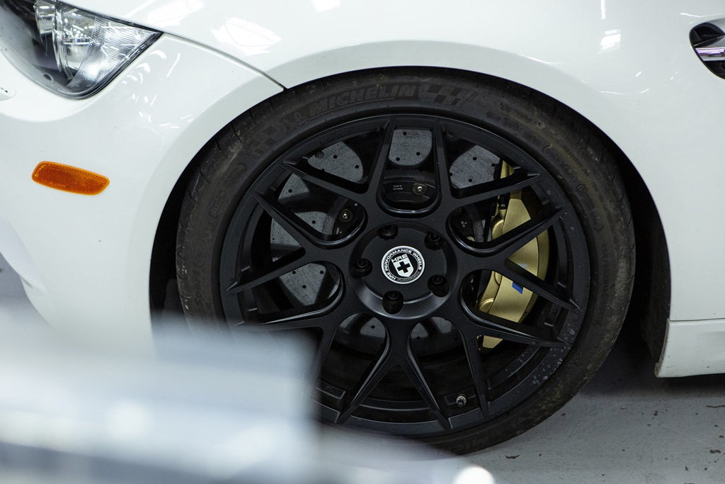 Fall-Line Motorsports E9X M3 / E82 1M カーボンセラミック キャリパーブラケットセット