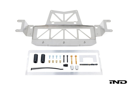 Fall-Line Motorsports G90 / G99 M5 オイルクーラーガード