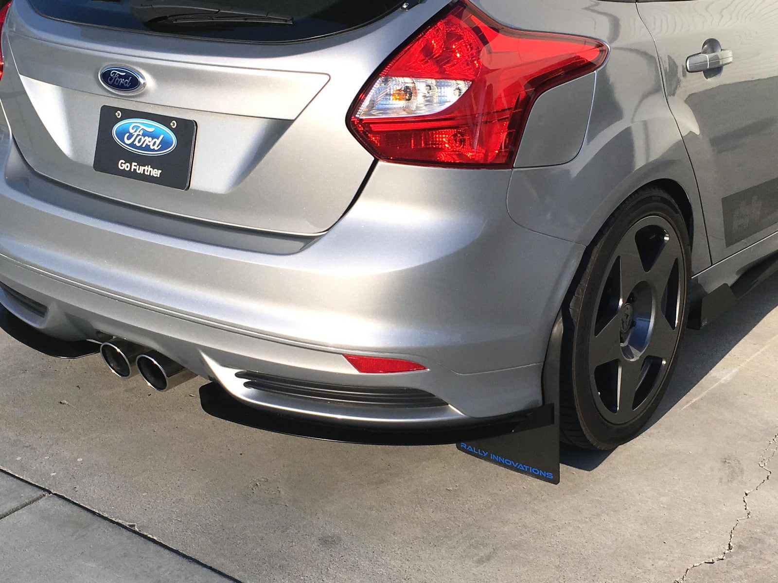 Ford-Focus ST-Rally Innovations-Rear Splitter-2013 2014-rear quarter 2