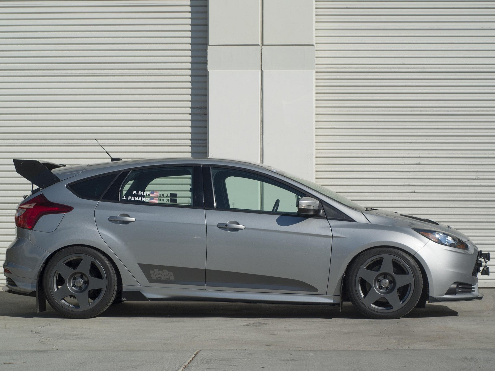 Ford-Focus ST-Rally Innovations-Rear Splitter-2013 2014-side