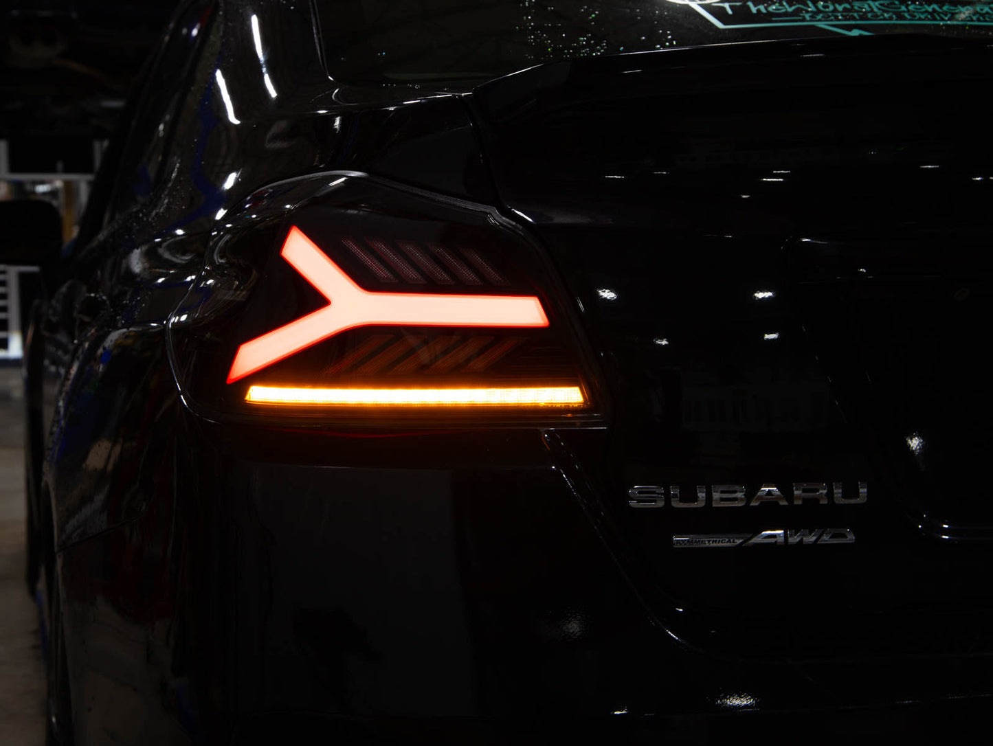 OLM Y-Spec LEDテールライト（スモークレンズ レッドオプティック） - 2015-2021 WRX / STI用
