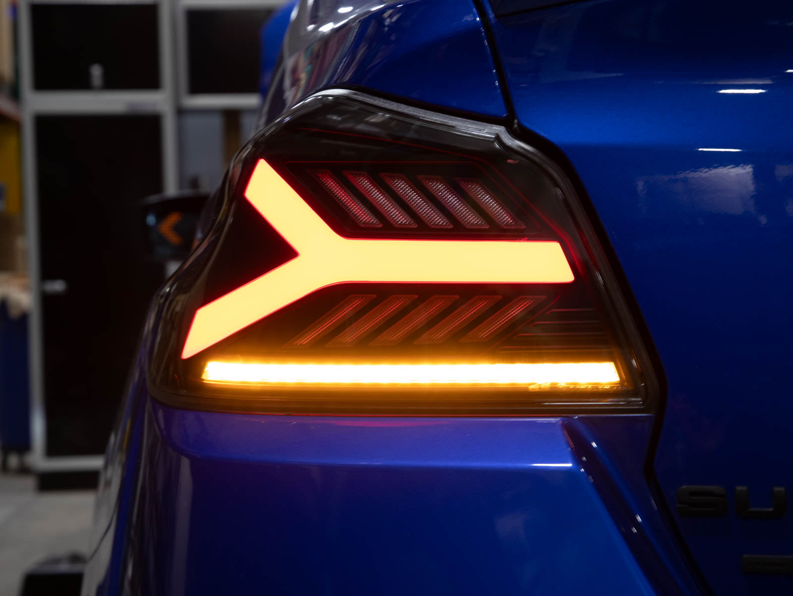 OLM Y-Spec LEDテールライト（スモークレンズ ホワイトオプティック）- 2015-2021 WRX / STI用