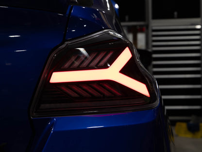OLM Y-Spec LEDテールライト（スモークレンズ ホワイトオプティック）- 2015-2021 WRX / STI用