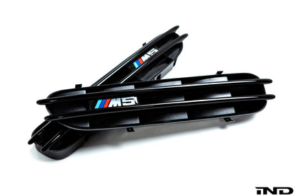 IND E60 M5 塗装済みサイドマーカーセット