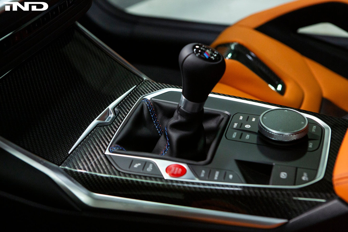 IND G8X M2 / M3 / M4 トリコロールシフトブーツ - クロスステッチ