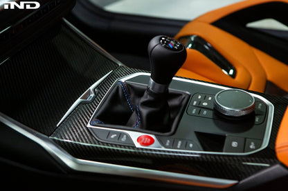 IND G8X M2 / M3 / M4 トリコロールシフトブーツ - クロスステッチ