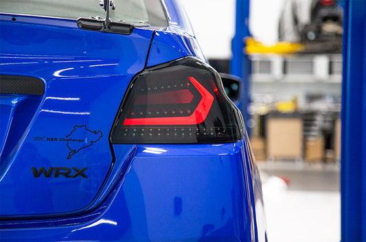 OLM エボリューションテールライト（スモークレンズ・ブラックベース・ホワイトバー） - 2015-2021 WRX / STI