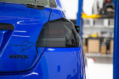 OLM エボリューションテールライト（スモークレンズ・ブラックベース・ホワイトバー） - 2015-2021 WRX / STI