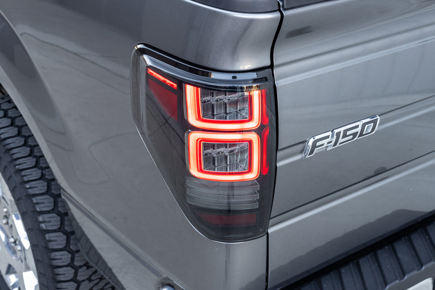 OLM セレクトライン LEDテールライト - 09-14 Ford F150用