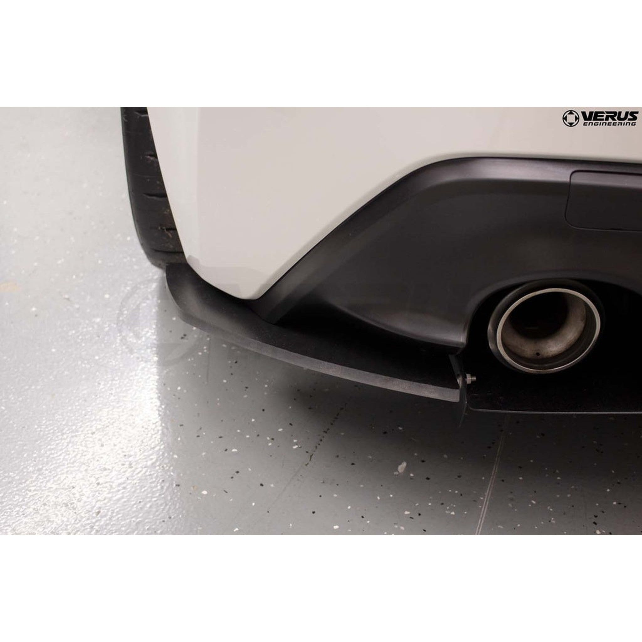 Verus Engineering リアスパッツキット トヨタ GR86 / スバル BRZ 2022