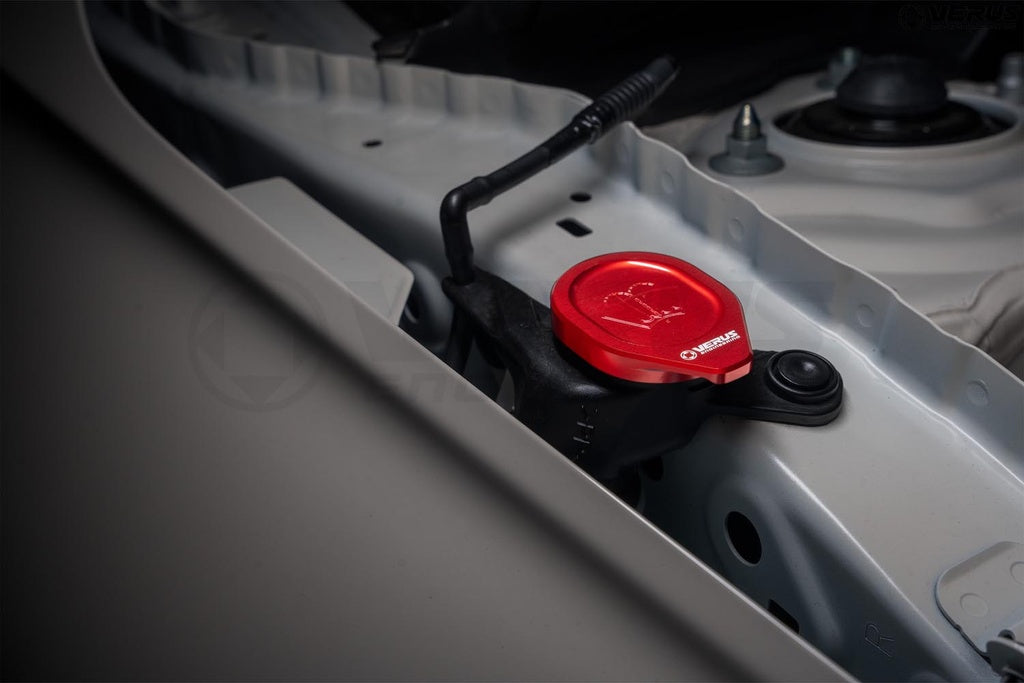 Verus Engineering フロントガラス ウォッシャーリザーバー キャップ | 2023+ ホンダ FL5 シビック タイプR (A0686A)