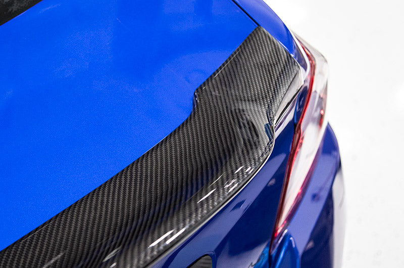 OLM Vスタイル カーボンファイバー トランクスポイラー - 2015年以降 WRX/STI