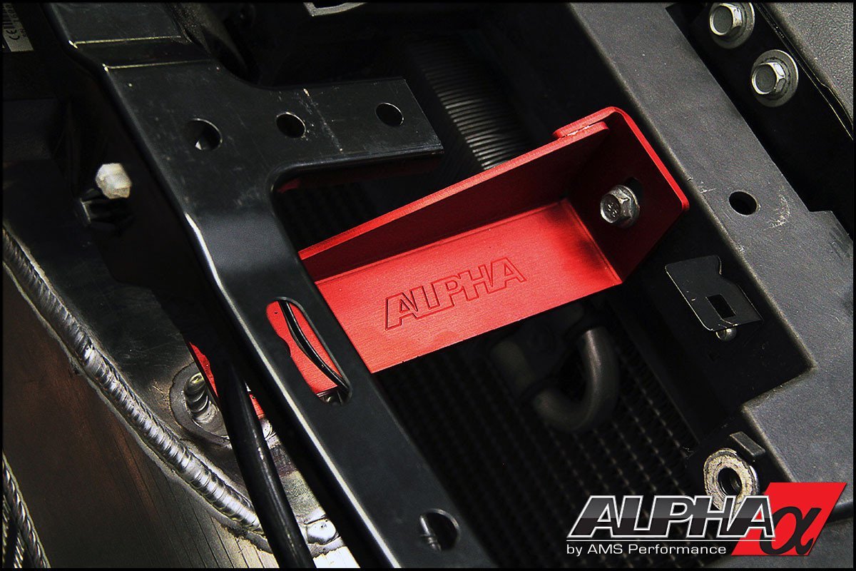 AMS Performance Alpha フロントマウントインタークーラー | 2009-2015 日産 R35 GT-R (ALP.07.09.0008)