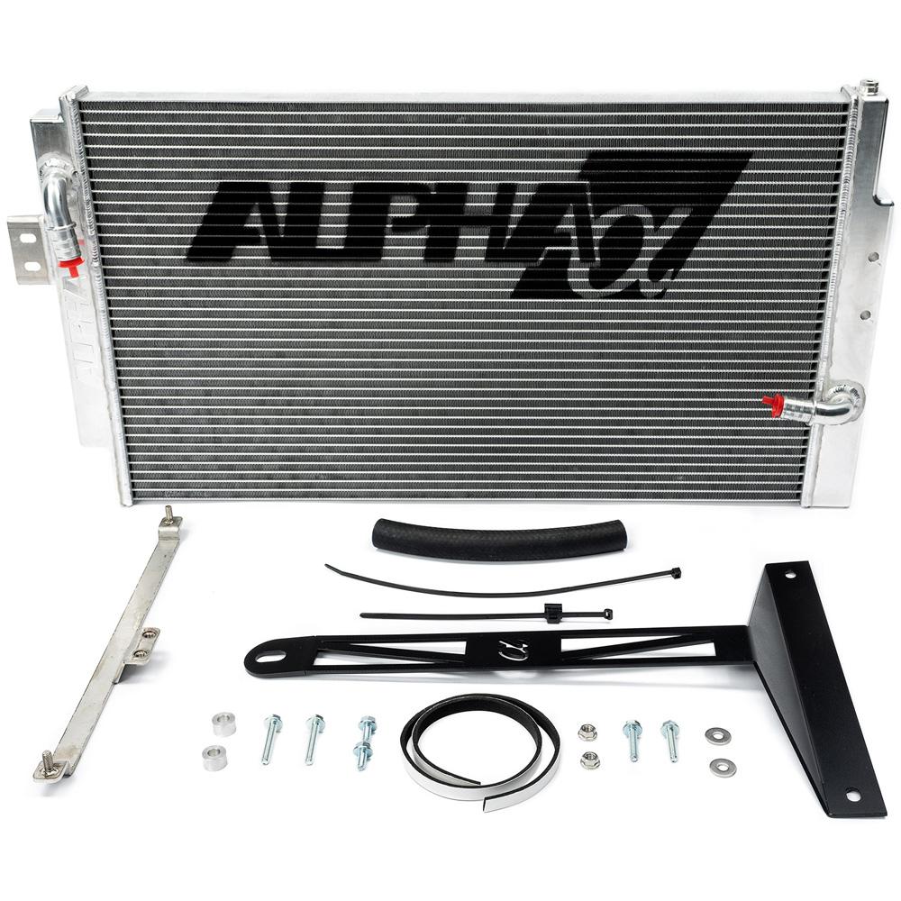 AMS Performance Red Alpha Race ヒートエクスチェンジャー | 2016-2024 Infiniti Q50 / Q60 VR30DETT (ALP.28.02.0004-1)