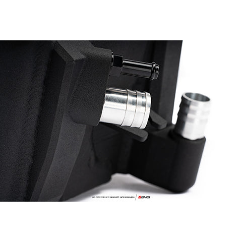 AMS Performance インタークーラー アップグレードキット | 2017-2022 Infiniti Q60 & 2016-2024 Infiniti Q50 (ALP.28.09.0001-1)