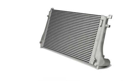 AMS Performance フロントマウントインタークーラー | 2015-2021 VW Golf GTI/R (AMS.21.09.0001-1)