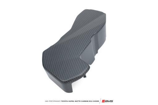 AMS Performance カーボンファイバー エンジンマネジメントカバー | 2020-2026 Toyota Supra 3.0L (AMS.38.06.0003-1)