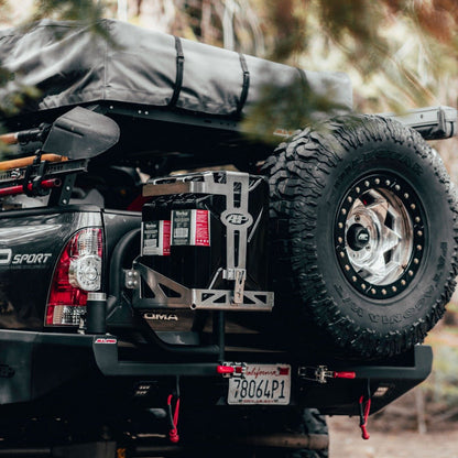 All-Pro Off-Road アルミ製ジェリカンホルダー（デュアルスイングアウトバンパー用）