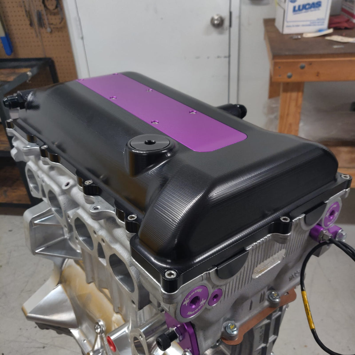 Mazworx - SR20 ビレットバルブカバー SR20VE FR車用(縦置きエンジン) (13264-P1)