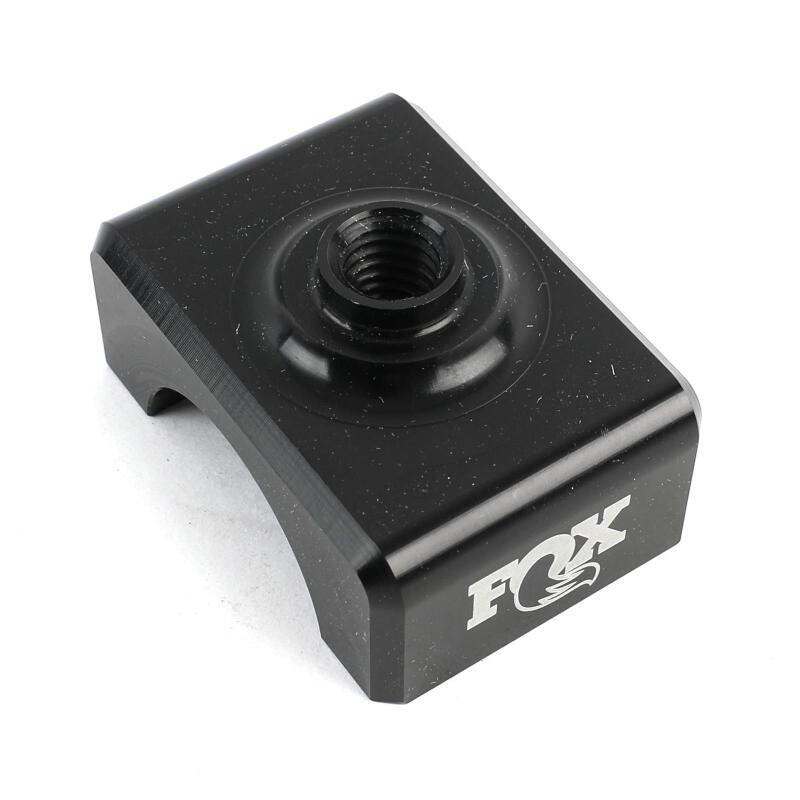 Fox （T）タイロッドクランプ トップ径1.505インチ×2.50インチ×1.75インチ