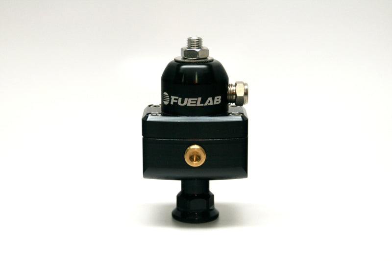 Fuelab 575 キャブレター用 アジャスタブル ミニ燃圧レギュレーター ブロッキングタイプ 1-3 psi (1) -6AN イン (2) -6AN アウトレット ブラック