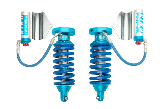King Shocks 04-15年式 Nissan Titan フロント 2.5インチ（約63.5mm）直径 リモートリザーバー付きコイルオーバー 調整機能付（ペア）
