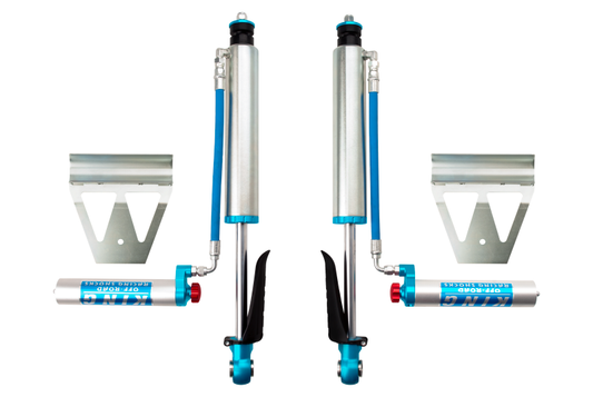 King Shocks 2008年以降 トヨタ ランドクルーザー 200用 リア 2.5インチ（約63.5mm）径 リモートリザーバー付調整式ショック（ペア）