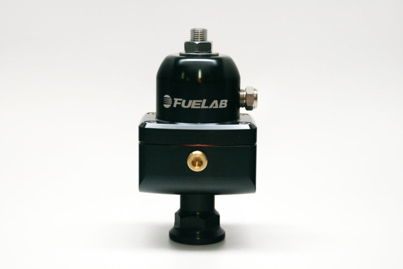 Fuelab 555 キャブレター用 アジャスタブル燃圧レギュレーター ブロッキングタイプ 4-12psi (1) -8AN イン (2) -8AN出力 ブラック
