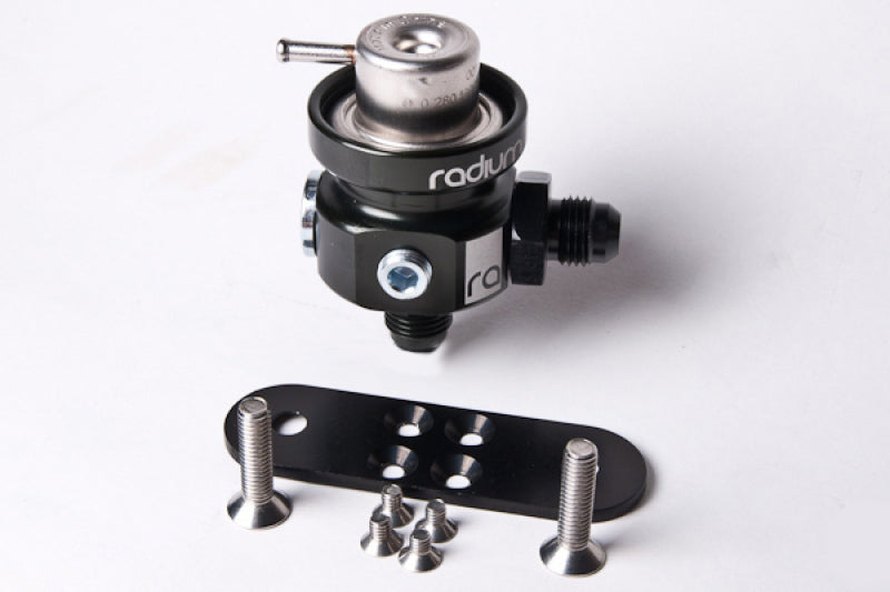 Radium Engineering フューエルプレッシャーレギュレーター 4Bar Bosch レギュレーター付