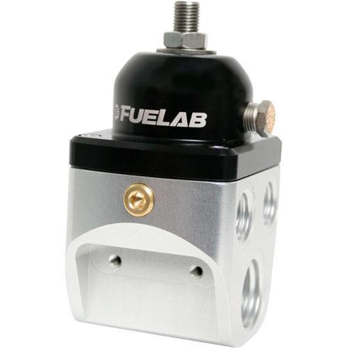 Fuelab 585 シリーズ 4 ポート ブロッキング スタイル燃料圧力レギュレーター - 10AN 入力/6AN 出力 (58501)