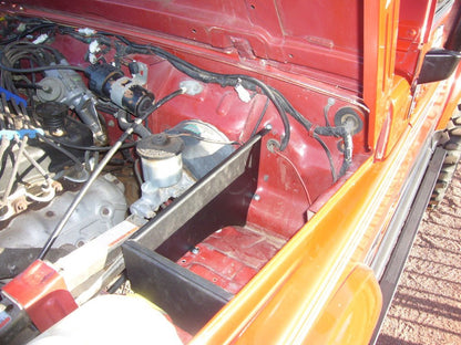 Low Range Off-Road サムライ用 アンダーフード ストレージトレイ（1986-1995）