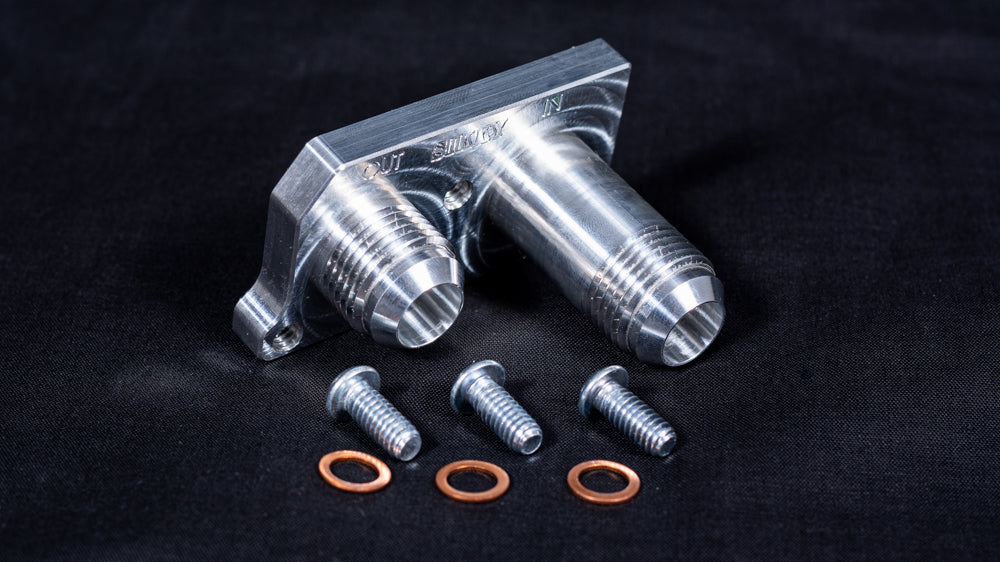 Sikky Manufacturing - オイルパン アダプターブロック、ボトムポート -10ANオイルライン ニップルスタイル リモートオイルフィルター ライン用 (SM-OPB-01)