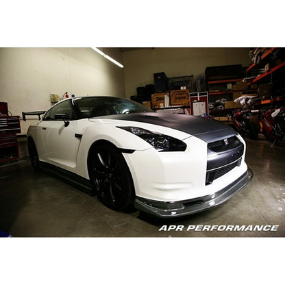 APRパフォーマンス カーボンファイバー フロント エアダム - 2009-2011 日産 R35 GT-R - FA-603506